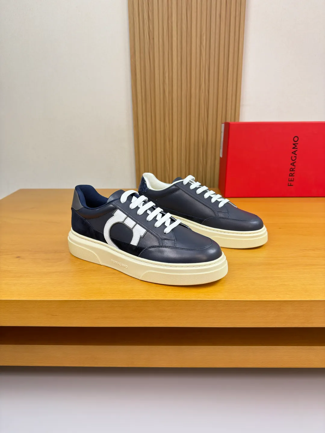 Men's men's shoes 💰440 [New style] 🏃‍♂️🏃‍♂️[Ferragamo] Ferragamo - High-end quality original order·Casual sports shoes -Upper: 🔝Nappa calfskin, suede calfskin, shoe body. Sewing brand totem, tongue air pressure brand logo -Inner: water-dyed cowhide -Outsole: ultra-light TPU foam rubber; molded outsole -Ultra-high quality control and fine workmanship: outstanding (high-end, extravagance, grade) -Size: 38-45 (46, can be customized)